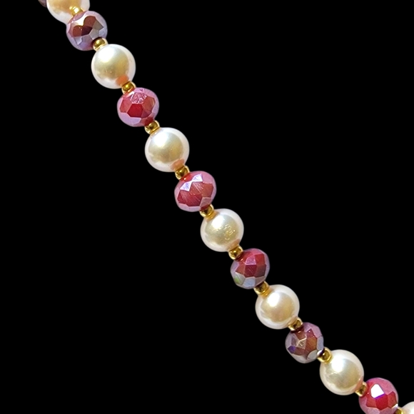 #325 HAND CRAFTED Necklace handcrafted handmade Orchid Resin Gold Glasd Pearls - Picture 3 of 8